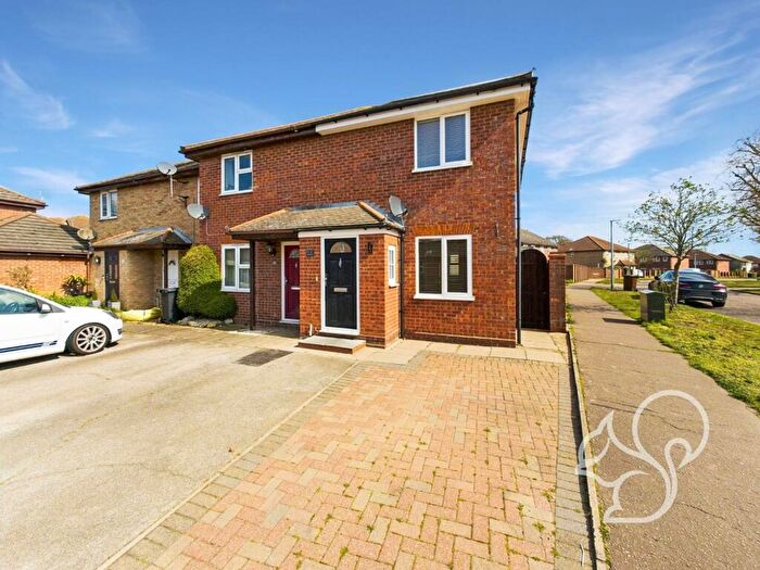 2 Bedroom House To Rent In Clearwater, Colchester, CO2