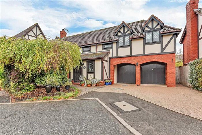 5 Bedroom Detached House For Sale In Paxton Close, Olney, MK46