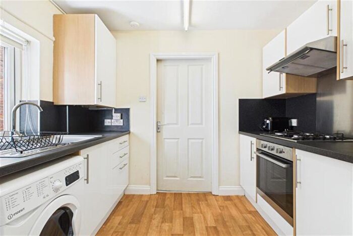 3 Bedroom Flat To Rent In Bayswater Road, Newcastle Upon Tyne, NE2