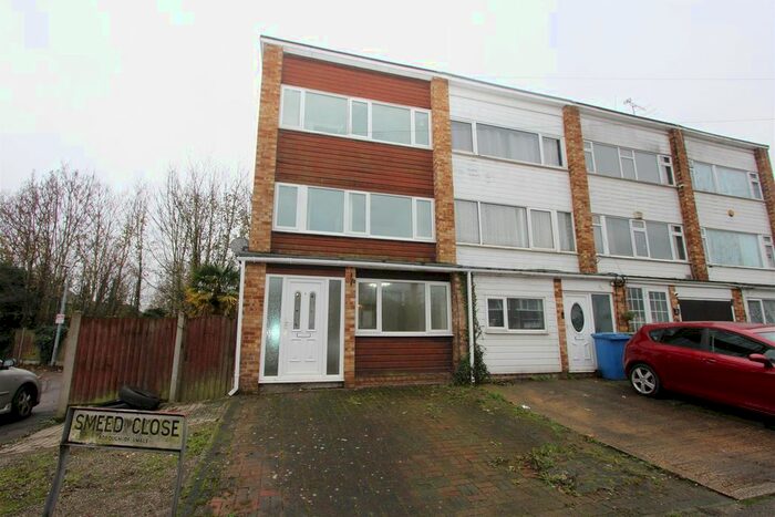 4 Bedroom End Of Terrace House To Rent In Smeed Close, Sittingbourne, ME10