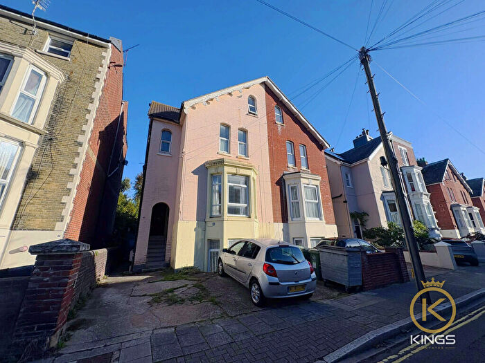 1 Bedroom Apartment To Rent In Elphinstone Road, Southsea, PO5
