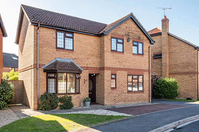 2 Bedroom Detached House For Sale In Grayling Mead, Romsey, Hampshire, SO51