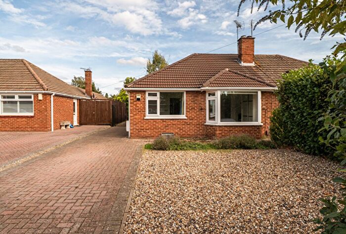 2 Bedroom Bungalow For Sale In Oxstalls Drive, Longlevens, Gloucester, Gloucestershire, GL2