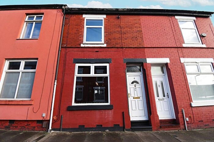 2 Bedroom Terraced House For Sale In Kingsford Street, Salford, M5