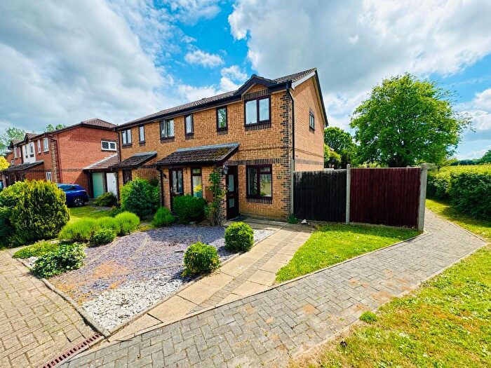 2 Bedroom End Of Terrace House To Rent In Templecombe Road, Bishopstoke, SO50