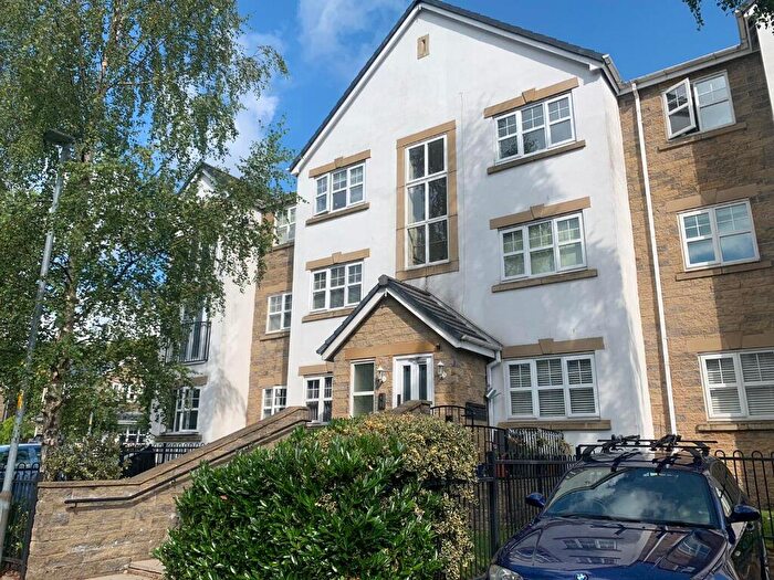 2 Bedroom Flat For Sale In Waters Reach, Mossley, OL5