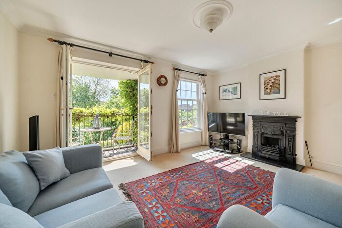 4 Bedroom Terraced House For Sale In The Mews, London Road, Devizes, SN10