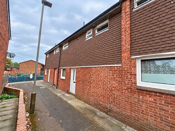 2 Bedroom Terraced House For Sale In Davison Close, Leicester, LE5