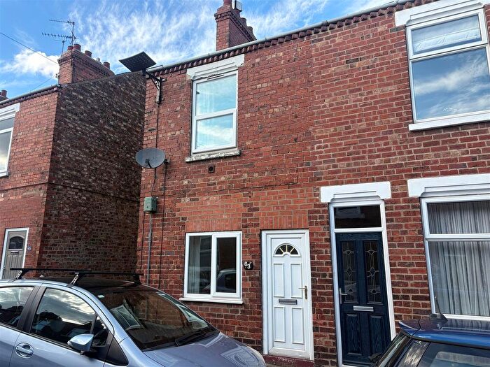 2 Bedroom Terraced House To Rent In Queen Victoria Street, South Bank, YO23