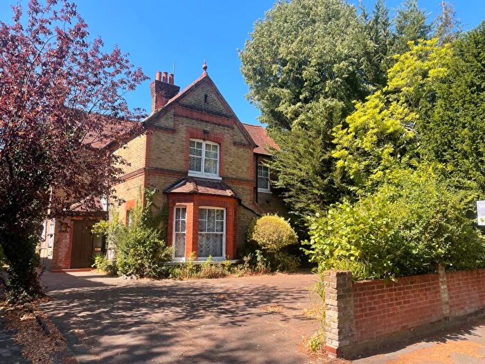 5 Bedroom Detached House For Sale In Wellington Road, Enfield, EN1