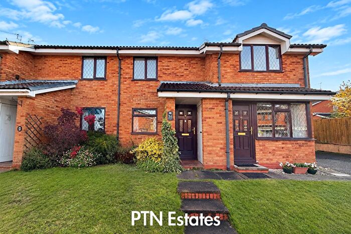 2 Bedroom Flat For Sale In Woodcombe Close, Brierley Hill, DY5