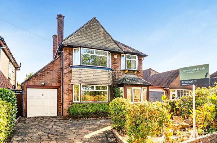 3 Bedroom Detached House For Sale In Breakspear Road South, Ickenham, UB10