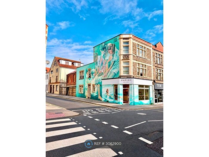 3 Bedroom Flat To Rent In North St, Bristol, BS3