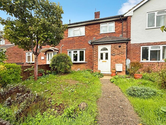3 Bedroom Terraced House For Sale In Winchester Road, Basingstoke, Hampshire, RG22