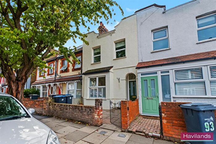 3 Bedroom Terraced House For Sale In Percival Road, Enfield, EN1