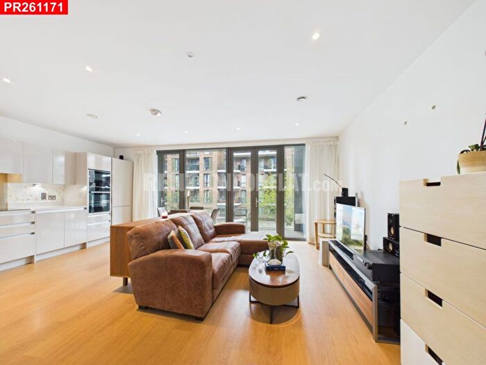 2 Bedroom Flat To Rent In Kilburn Park Road, London, NW6