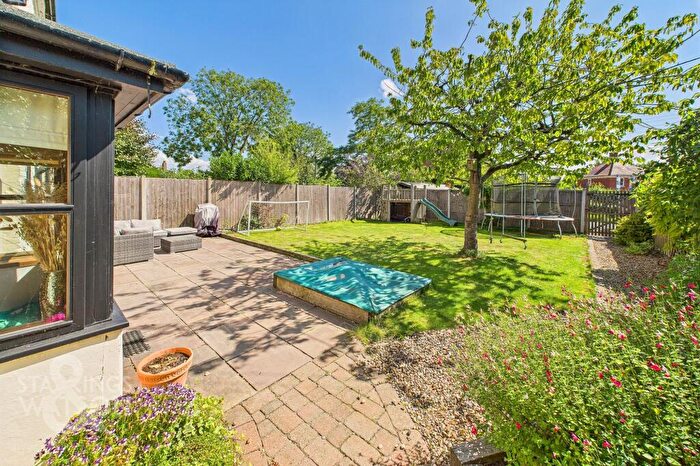 5 Bedroom Semi-Detached House For Sale In Long Stratton Road, Forncett St. Peter, Norwich, NR16