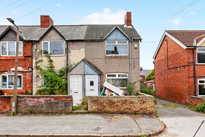 3 Bedroom End Of Terrace House For Sale In Leicester Road, Dinnington, Sheffield, S25