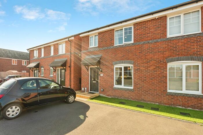 3 Bedroom Semi-Detached House For Sale In Cortland Way, Stourport-On-Severn, DY13