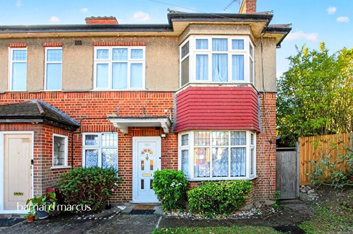 2 Bedroom Flat For Sale In Oakleigh Road North, London, N20