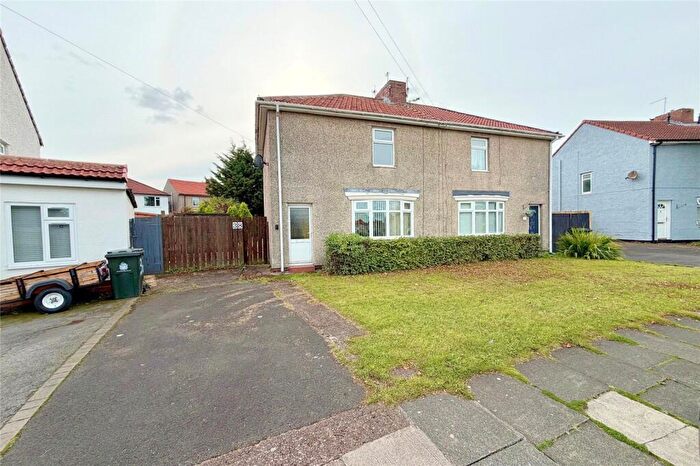 3 Bedroom Semi-Detached House For Sale In Park Grove, Shiremoor, NE27