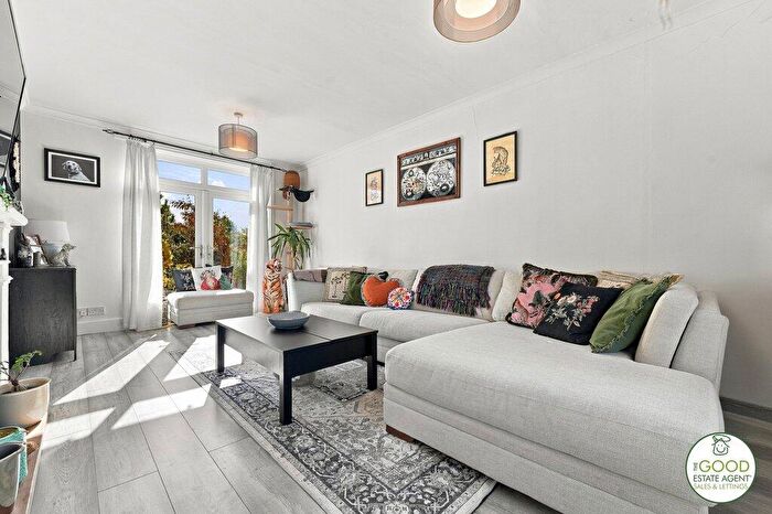 2 Bedroom End Of Terrace House For Sale In Pickmere Road, Handforth, Wilmslow, SK9