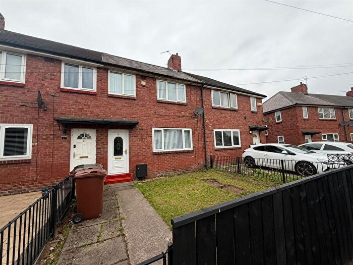 3 Bedroom Flat To Rent In Branxton Crescent, Walker, Newcastle Upon Tyne, NE6