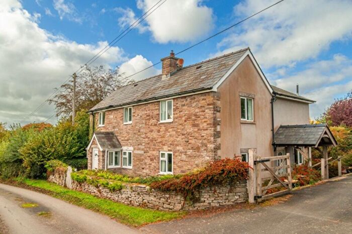3 Bedroom Detached House For Sale In Parks Road, Clifford, Herefordshire, HR3