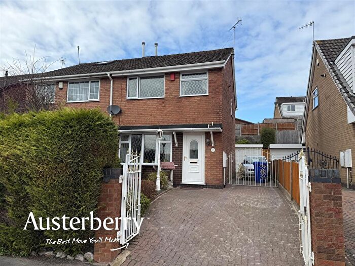 3 Bedroom Semi-Detached House For Sale In Lowell Drive, Stoke-On-Trent, ST3