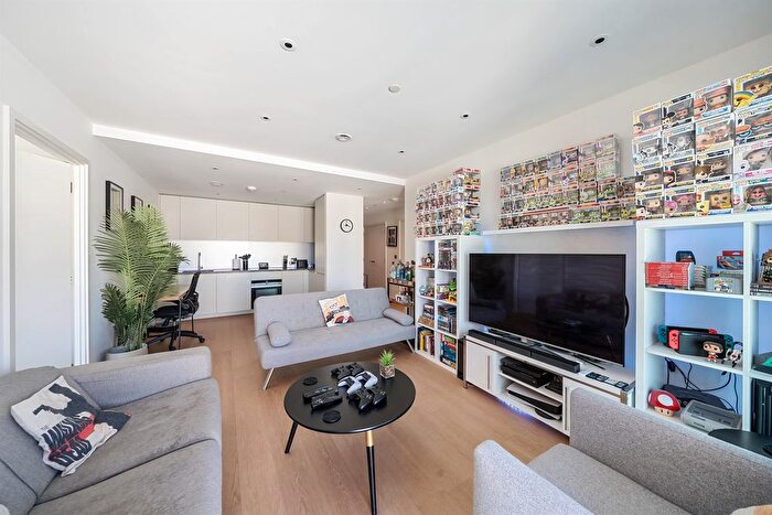 2 Bedroom Flat To Rent In No., Upper Riverside, Cutter Lane, Greenwich Peninsula, SE10