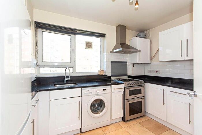2 Bedroom Flat To Rent In Studley Road, Stockwell, SW4