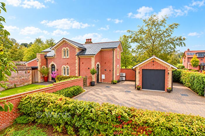 3 Bedroom Detached House For Sale In Hilder Street, Leybourne, West Malling, Kent, ME19