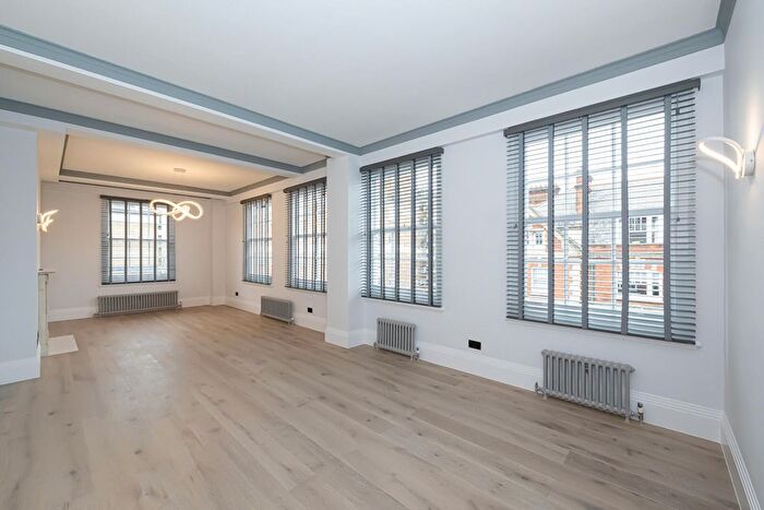 3 Bedroom Flat To Rent In Brysanston Court, George Street, London, W1H
