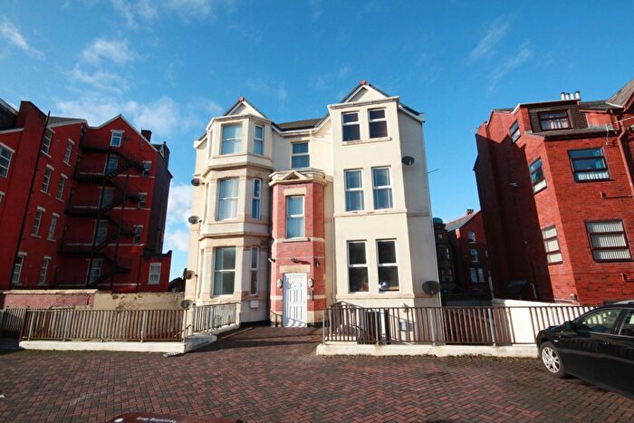 2 Bedroom Flat To Rent In Knowsley Road, Southport, PR9