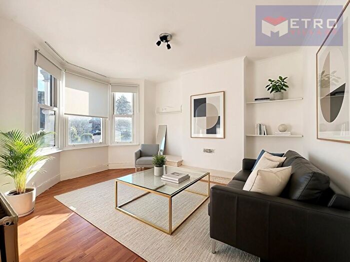 2 Bedroom Maisonette To Rent In Riverdale Road, Erith, Kent, DA8