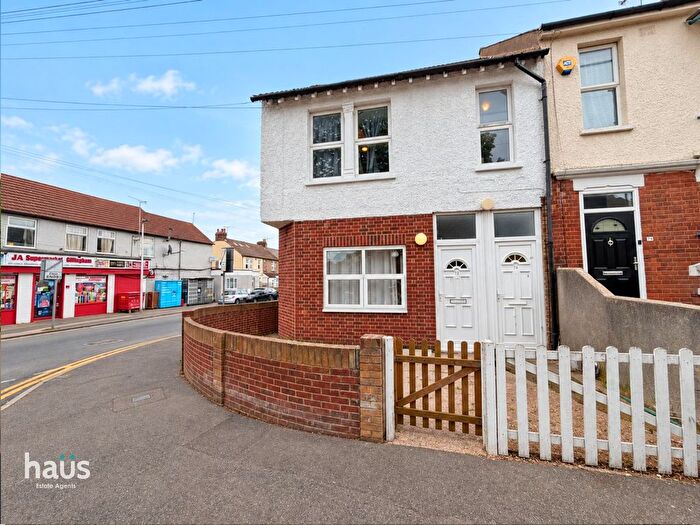 2 Bedroom Flat To Rent In Toronto Road, Gillingham, ME7