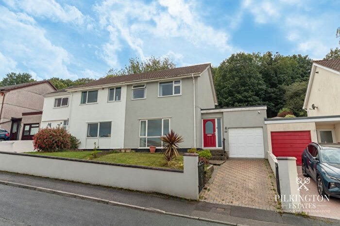 3 Bedroom Semi-Detached House For Sale In Sharrose Road, Plymouth, PL9