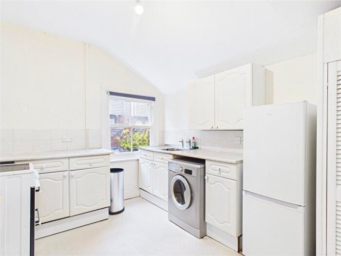 1 Bedroom Apartment To Rent In Lime Road, Southville, Bristol, BS3