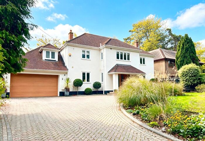5 Bedroom Detached House For Sale In Nash Road, Dibden Purlieu, Southampton, Hampshire, SO45