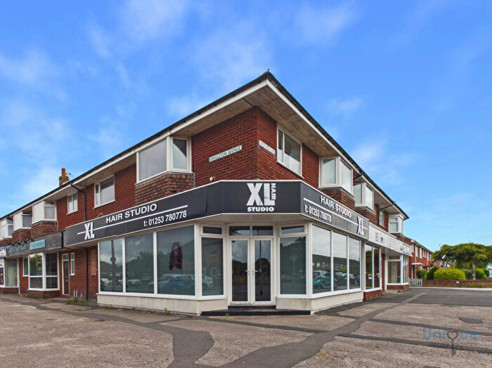 2 Bedroom Apartment For Sale In Singleton Avenue, Lytham St. Annes, FY8