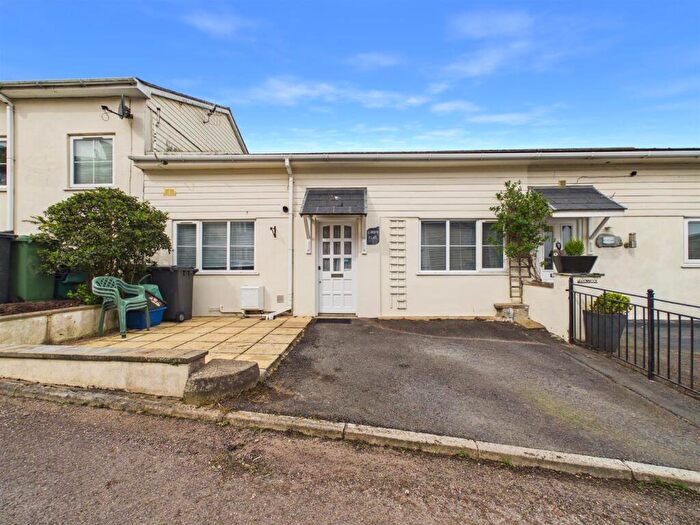 2 Bedroom Flat For Sale In Larkstone Crescent, EX34