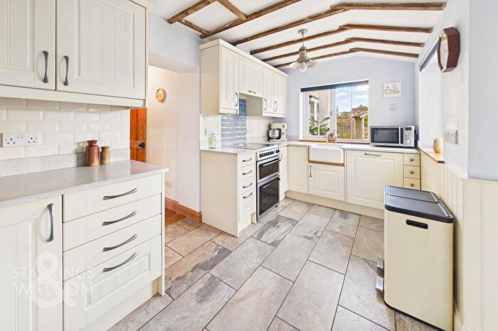 4 Bedroom Semi-Detached House For Sale In West Road, Forncett St. Peter, Norwich, NR16