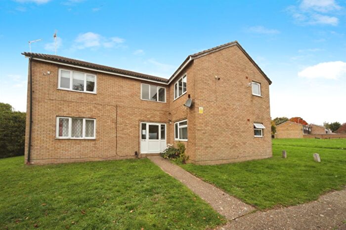 1 Bedroom Flat For Sale In Repton Close, Luton, LU3