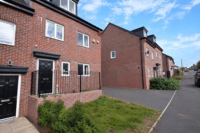 3 Bedroom Semi-Detached House To Rent In Spring Rise, Leeds, West Yorkshire, LS15
