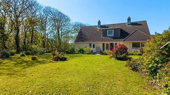 5 Bedroom Detached House For Sale In Glenmoor Lane, Mullion, TR12