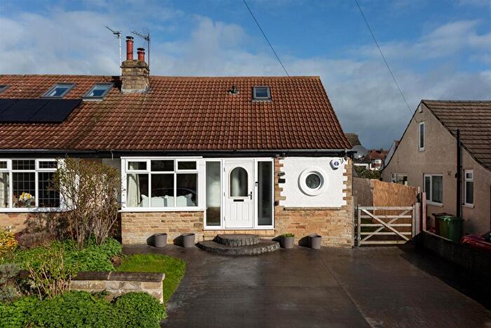 3 Bedroom Semi-Detached House For Sale In The Cedars, Leeds, LS16