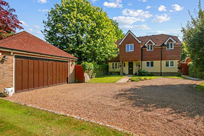 5 Bedroom Detached House For Sale In Lyndhurst Farm Close, Felbridge, Surrey, RH19