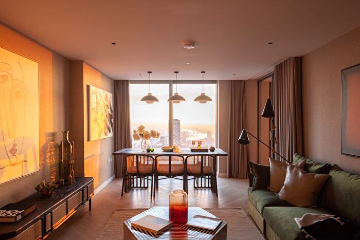 1 Bedroom Flat For Sale In Landmark Pinnacle, Marsh Wall, London, E14