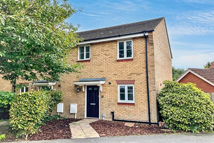 3 Bedroom End Of Terrace House For Sale In Aspen Drive, Whitfield, Dover, CT16