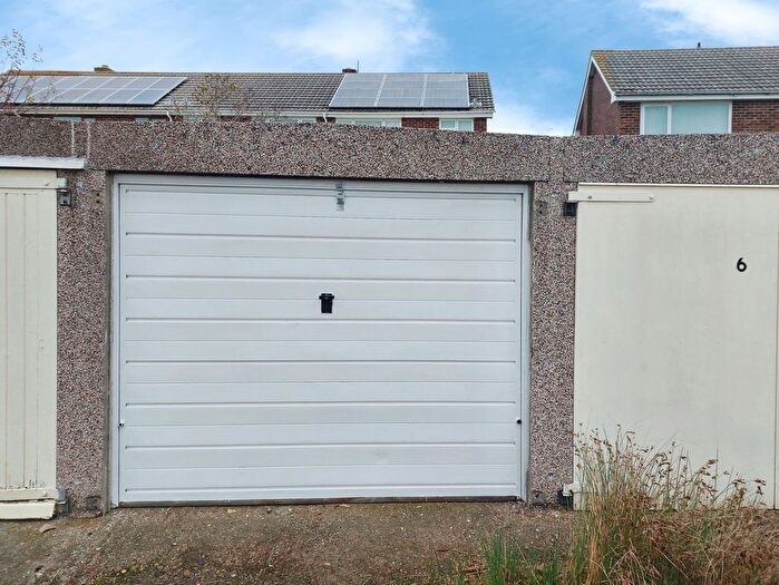 Garage / Parking To Rent In Park Farm Avenue, PO15